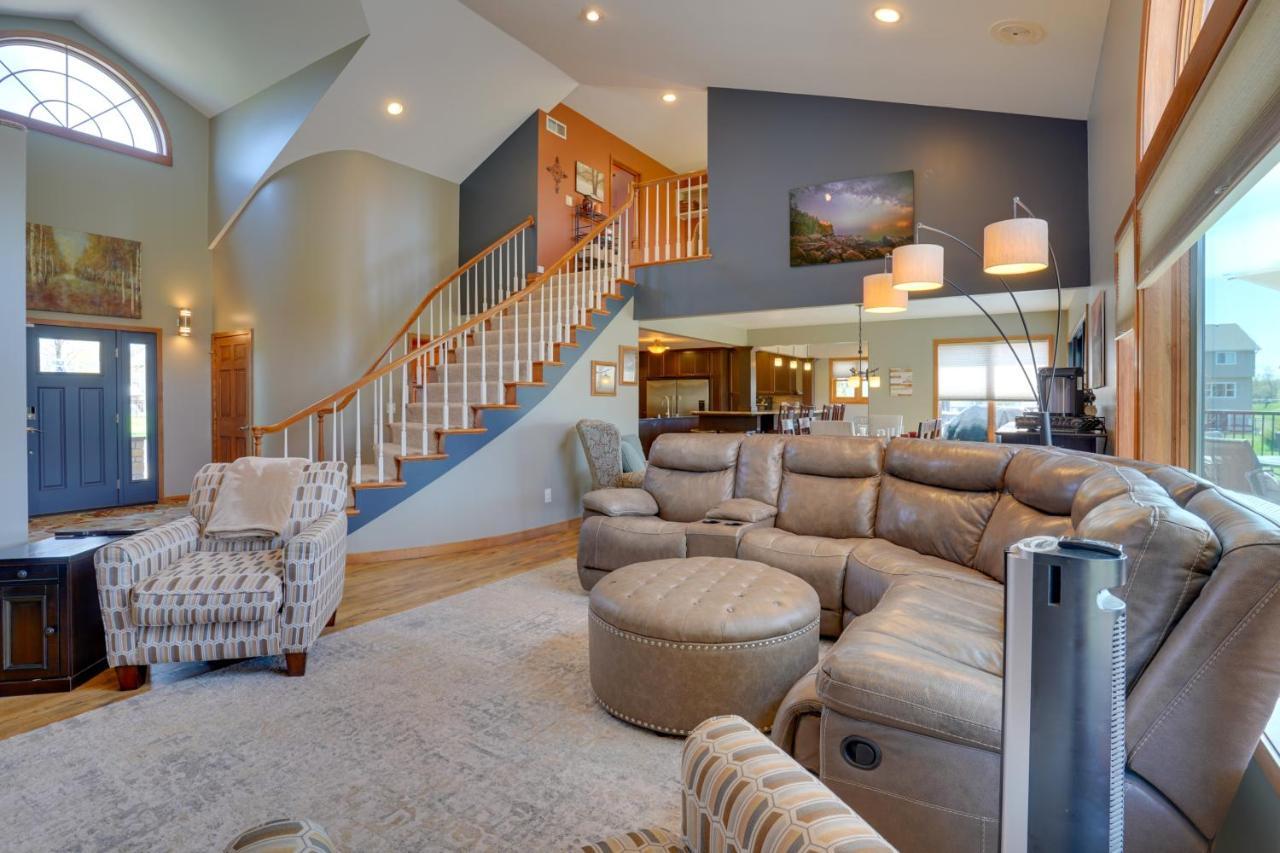 Expansive Shakopee Vacation Rental On 5 Acres! Exterior photo
