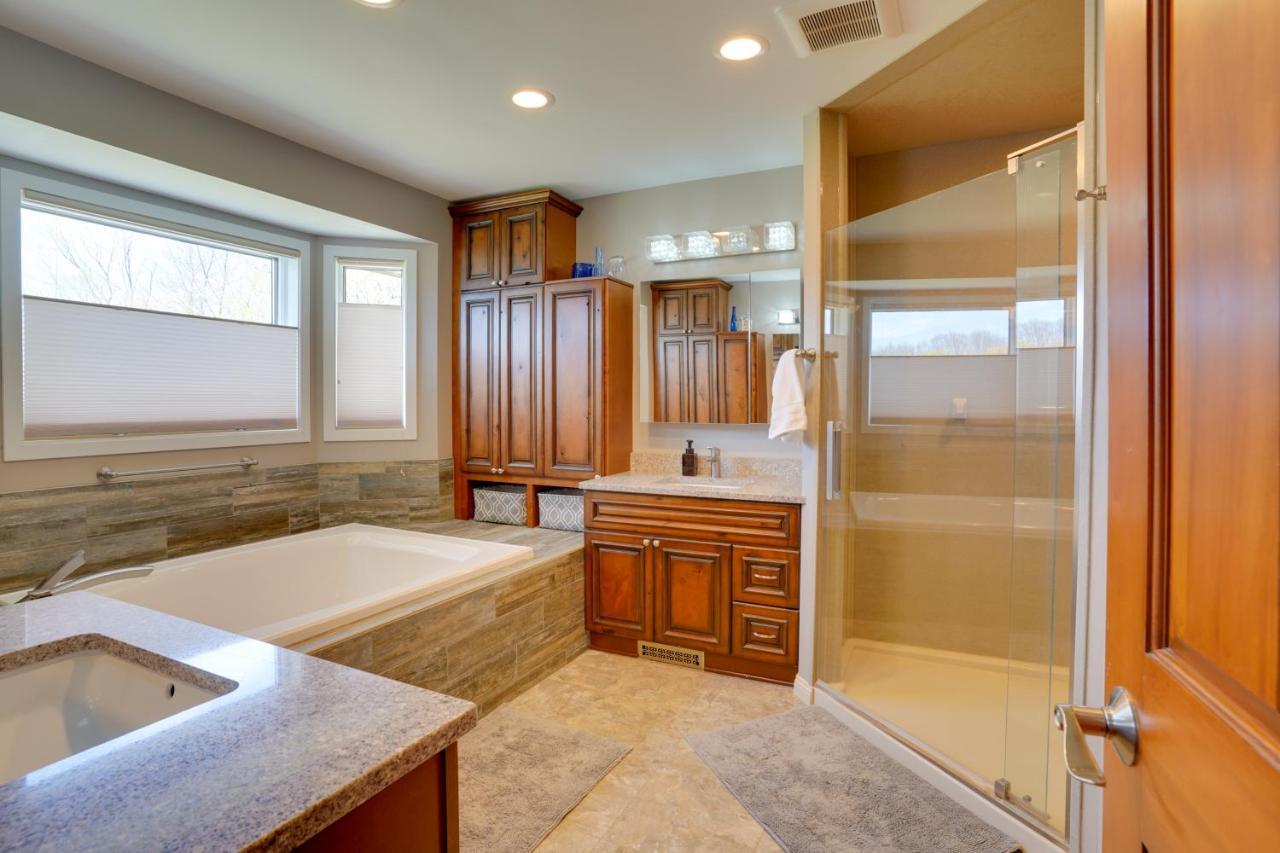 Expansive Shakopee Vacation Rental On 5 Acres! Exterior photo