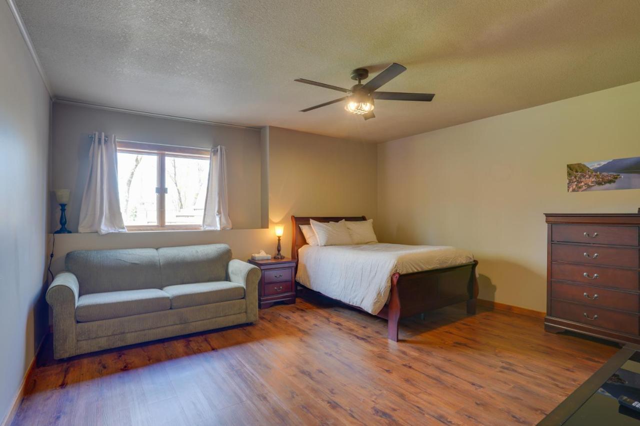 Expansive Shakopee Vacation Rental On 5 Acres! Exterior photo