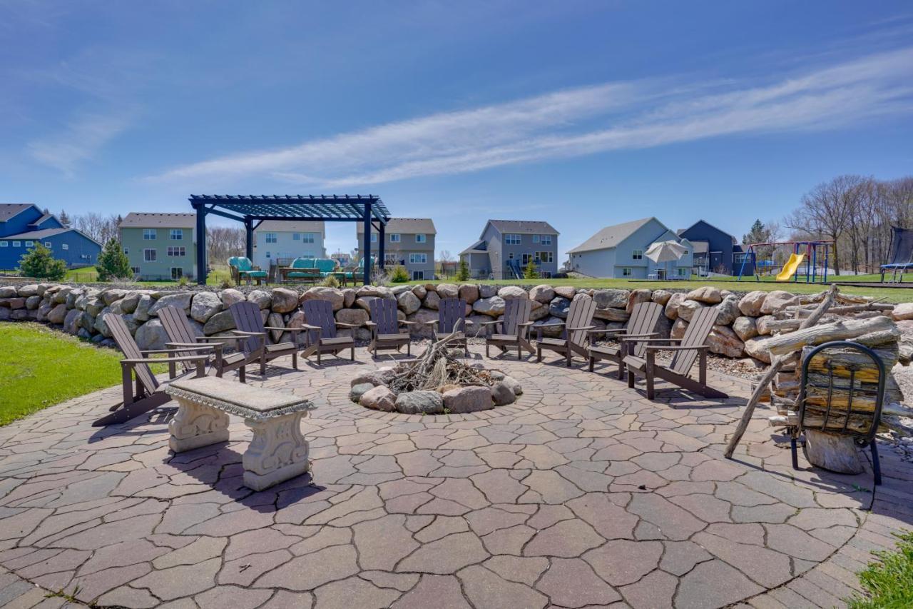 Expansive Shakopee Vacation Rental On 5 Acres! Exterior photo